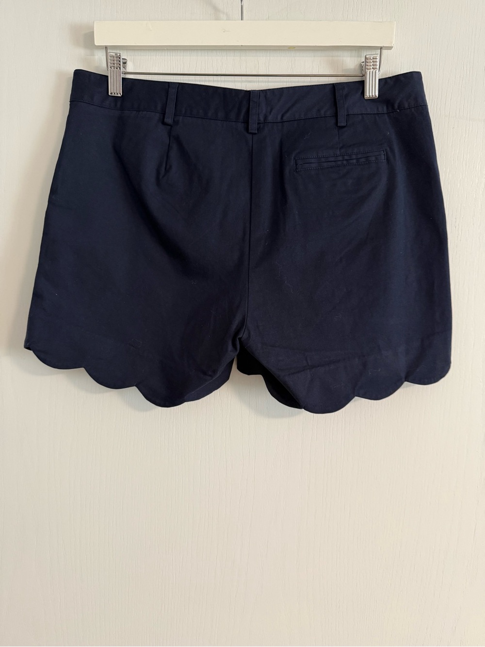 J. McLaughlin Navy Scallop-Hem Cotton Shorts - Picture 3 of 5